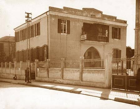 ההמון ליווה את ארון הנפטר ברחובות תל-אביב אל בית העלמין